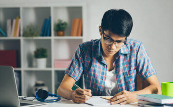 Fin de los mitos negativos sobre la educación a distancia con la pandemia estudiar online en casa para universitarios1